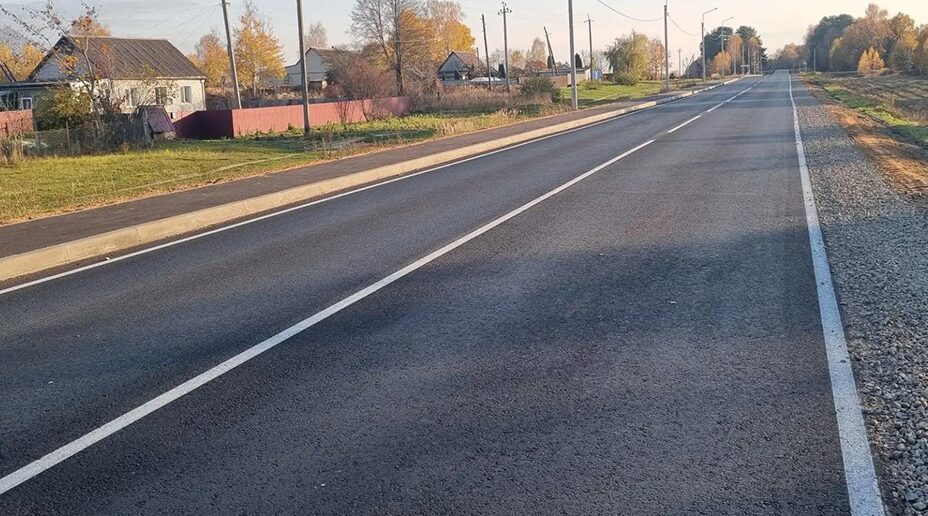 В Брянской области по нацпроекту обновили 9 км трассы «Брянск – Смоленск» – Жуковка