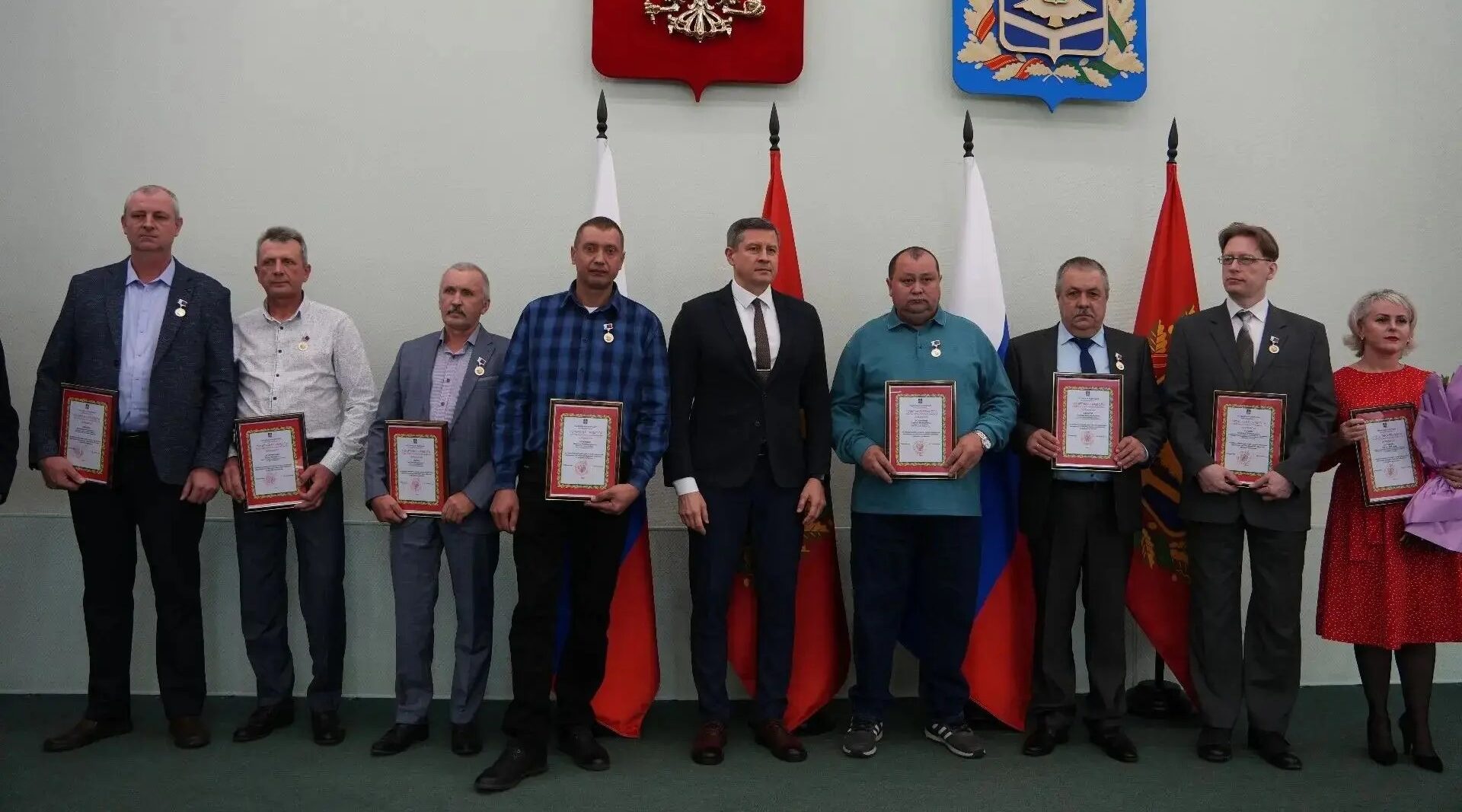Губернатор Брянской области Егор Ковальчук поздравил работников дорожной отрасли