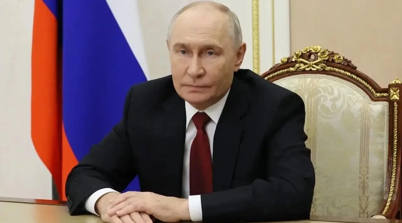 Губернатор Брянской области поздравил Президента России с днем рождения