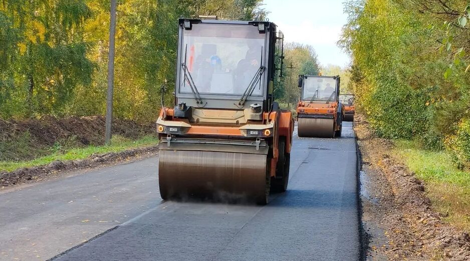 В рамках нацпроекта в Трубчевском районе реконструируют 3,5-километровый участок трассы